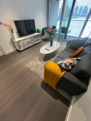 Luxury Apartment, 2 min walk to the 02 Arena